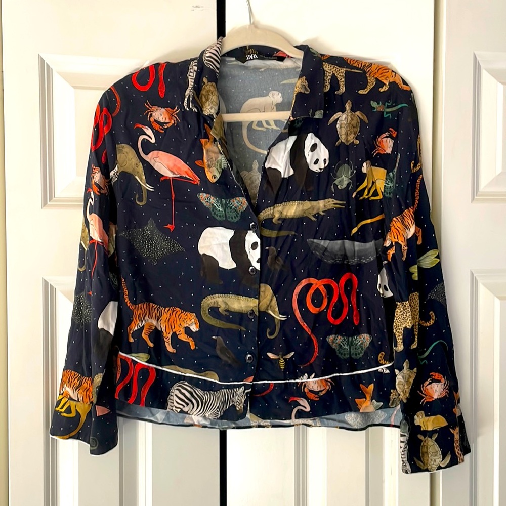 Rare Zara Animal Pajama Style Blouse Sz M